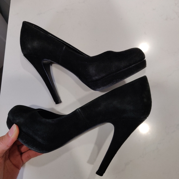 Black suede heels - Picture 3 of 5